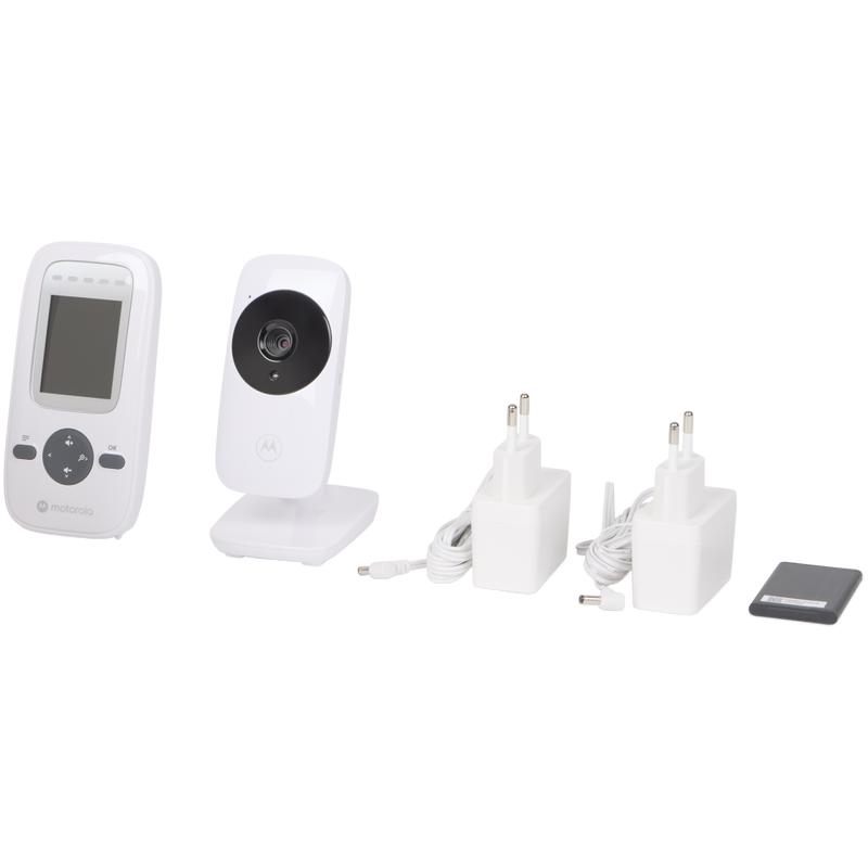 Inhoud van de Action babyfoon: ouderunit, babyunit met camera, twee adapters en batterij Inhoud van de Action babyfoon: ouderunit, babyunit met camera, twee adapters en batterij