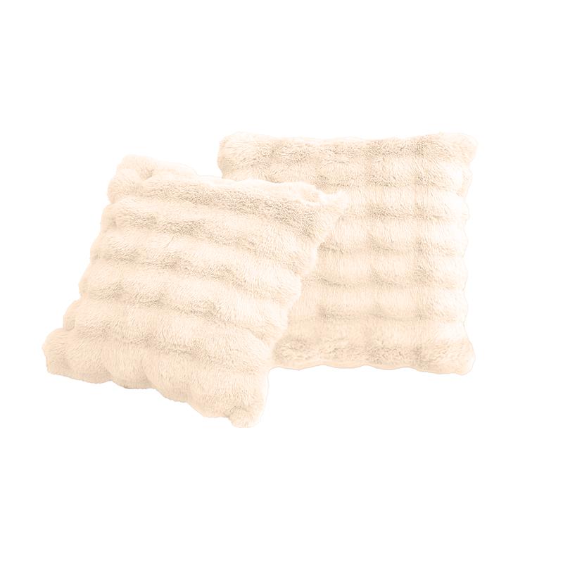Twee crème-witte sierkussens van de Pom Pom Fur set van Action Twee crème-witte sierkussens van de Pom Pom Fur set van Action